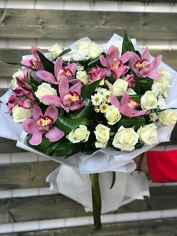 Букет цветов из: Розы и Хризантемы в Киреевске