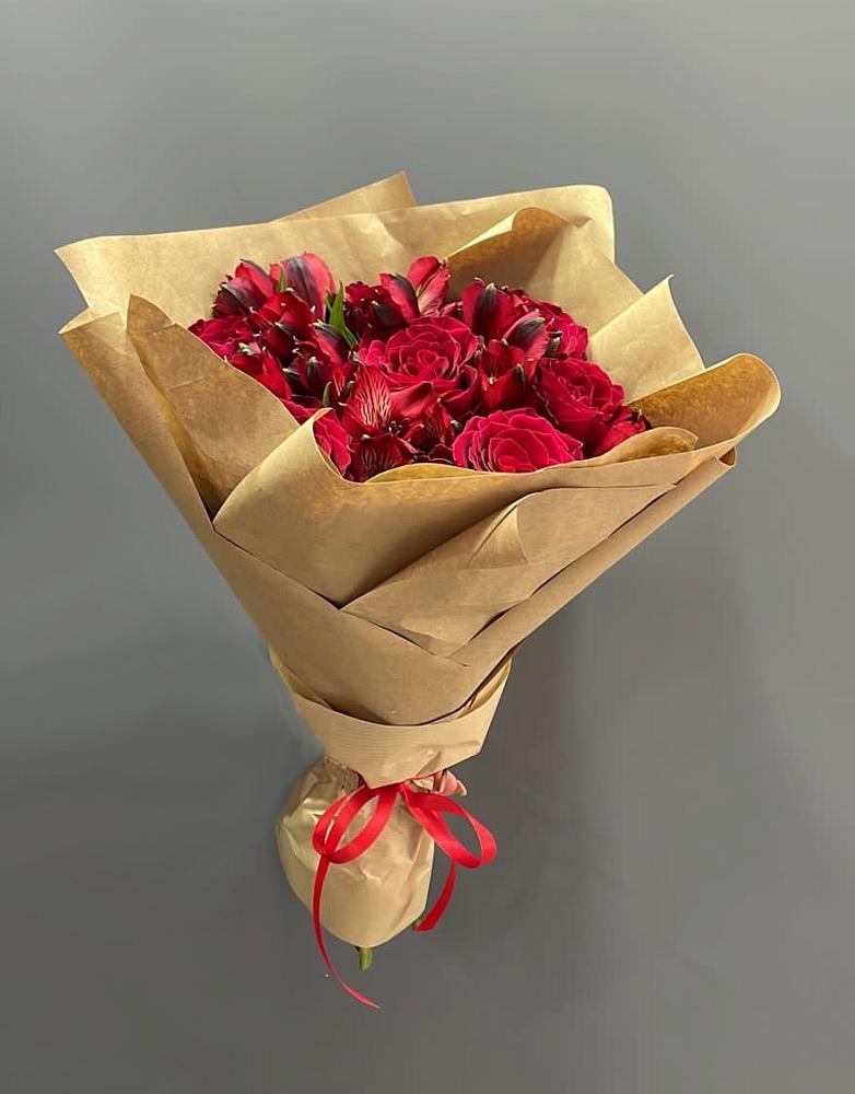 Букет цветов из: Альстромерии и Розы в Киреевске