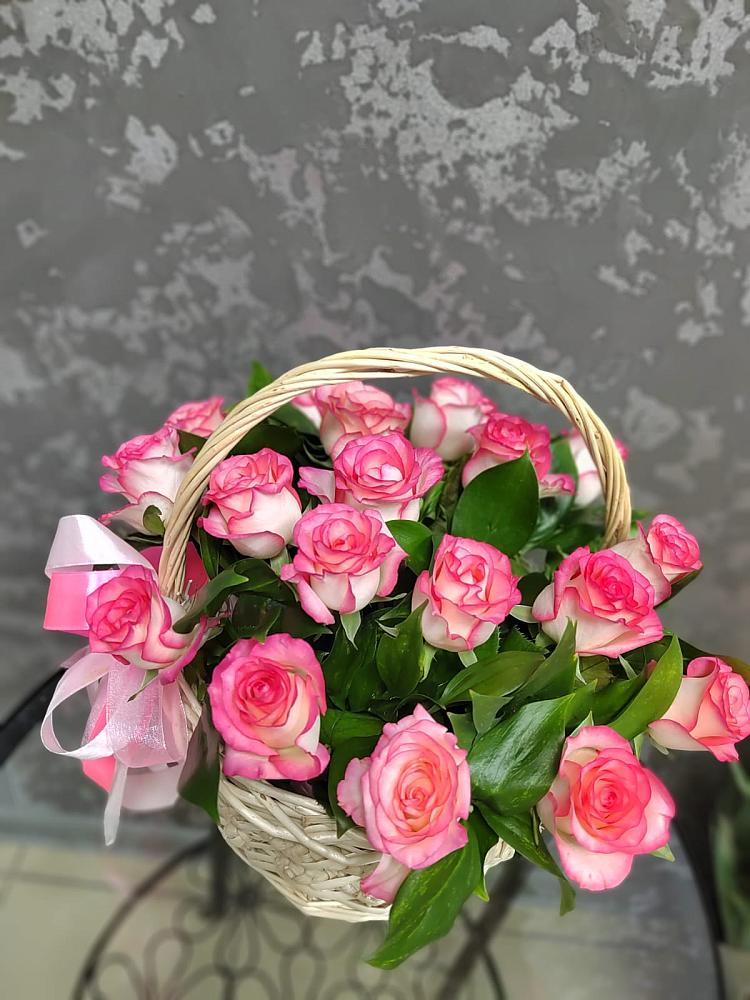 Цветочная композиция из Розы в корзине в Киреевске
