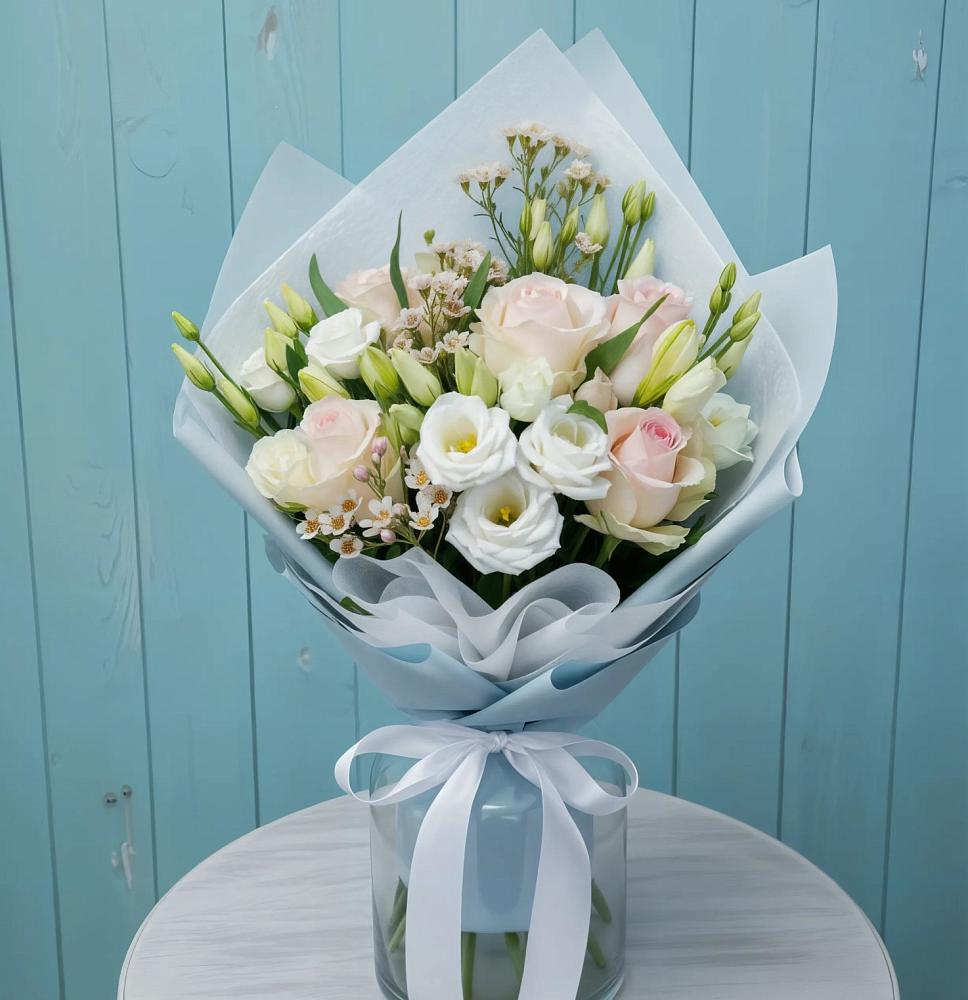 Букет цветов из: Розы и Лизиантусы в Киреевске