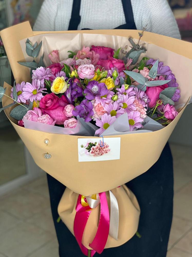 Букет цветов из: Хризантемы, Гвоздики и Альстромерии в Киреевске