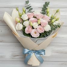 Букет цветов из:  Лизиантусы в Киреевске
