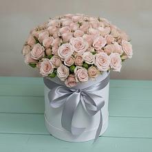 Цветочная композиция из Розы в шляпной коробке в Киреевске