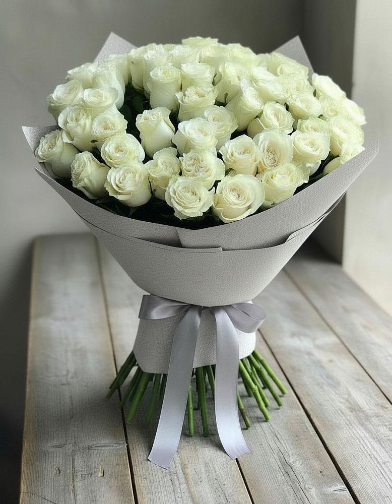 Букет 35 Белых роз в Киреевске