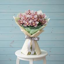 Букет цветов из:  Орхидеи и Розы #REPLACE_PRED# Киреевске