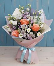 Букет цветов из:  Лизиантусы, Розы, Альстромерии и Гипсофила в Киреевске