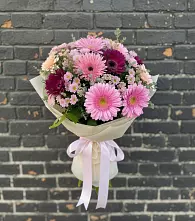 Букет цветов из:  Герберы и Хризантемы #REPLACE_PRED# Киреевске
