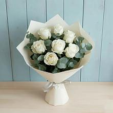 Букет Белые розы в Эвкалипте в Киреевске