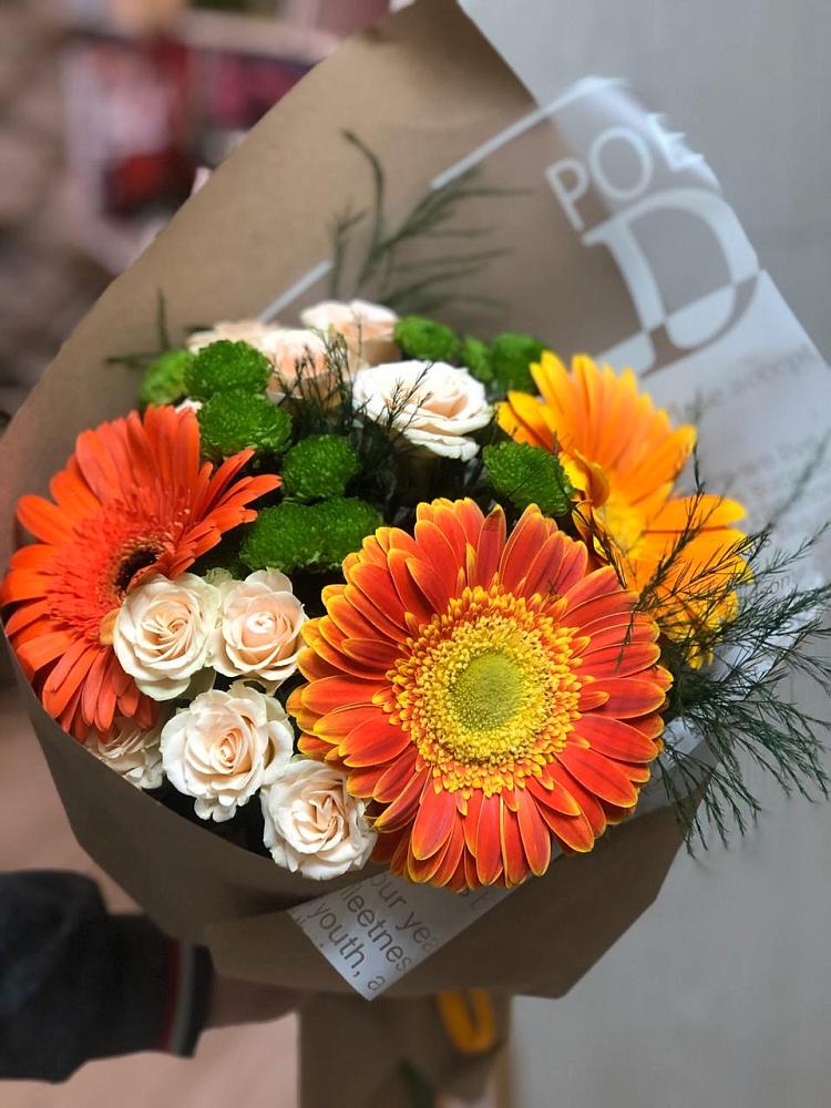 Букет цветов из: Герберы, Хризантемы и Розы в Киреевске